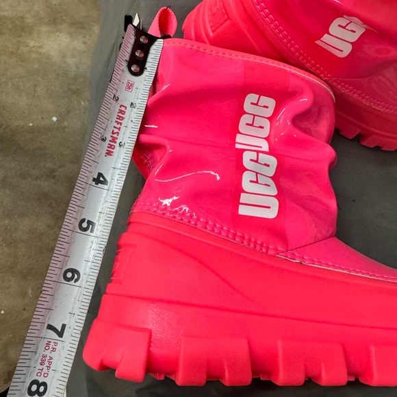 UGG Classic Brellah Mini boots in the "Super Coral" or "Flamingo Pink" colorway - Picture 9 of 9